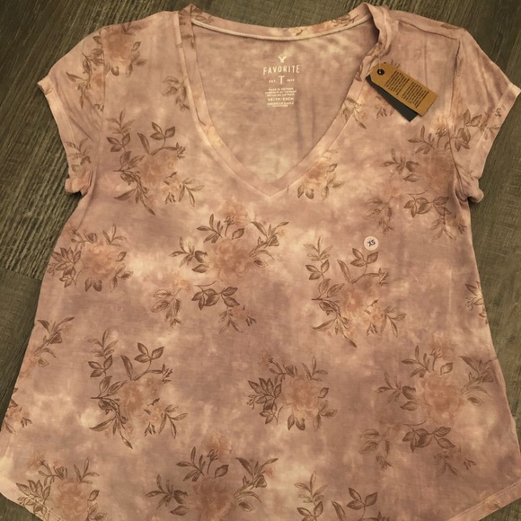 American Eagle Outfitters Tops - American Eagle Floral Print V-Neck T-shirt XS, NWT